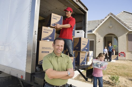 Commercial and residential moving truck service in Bedfordpark